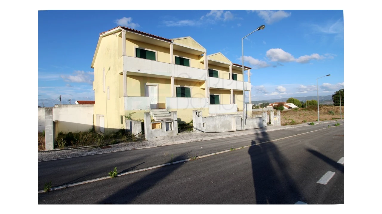 Terreno para Venda em Valado dos Frades Foto 44