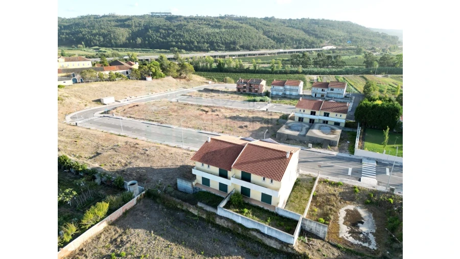 Terreno para Venda em Valado dos Frades Foto 11