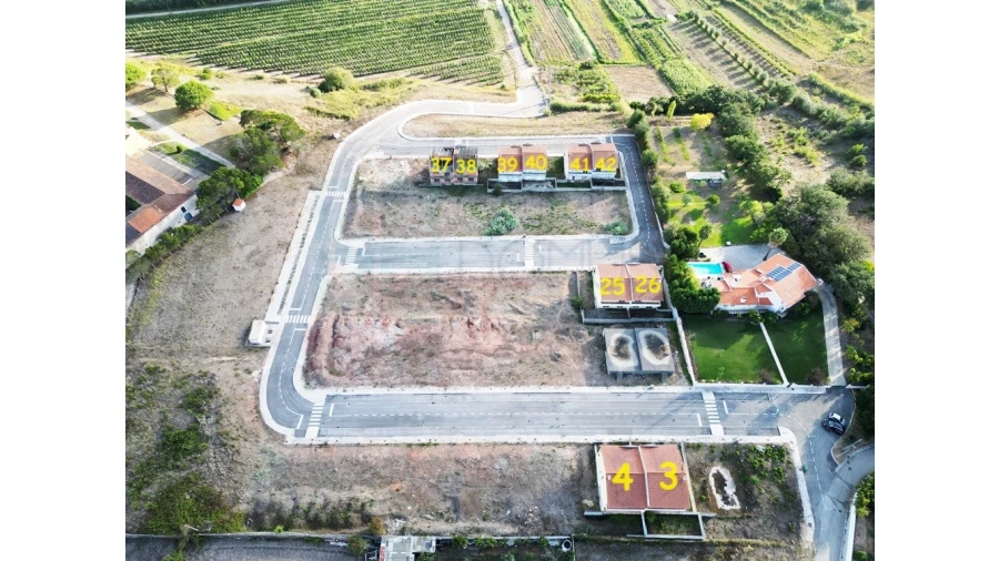 Terreno para Venda em Valado dos Frades Foto 9