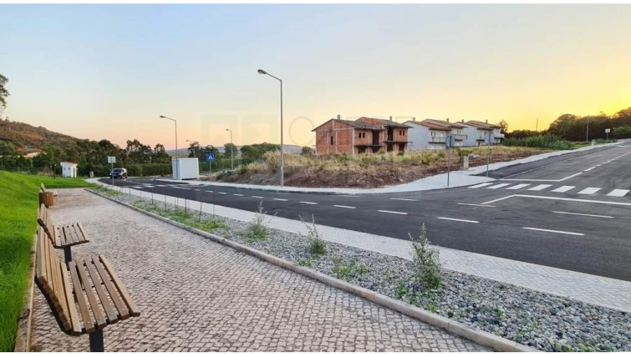 Terreno para Venda em Valado dos Frades Foto 37