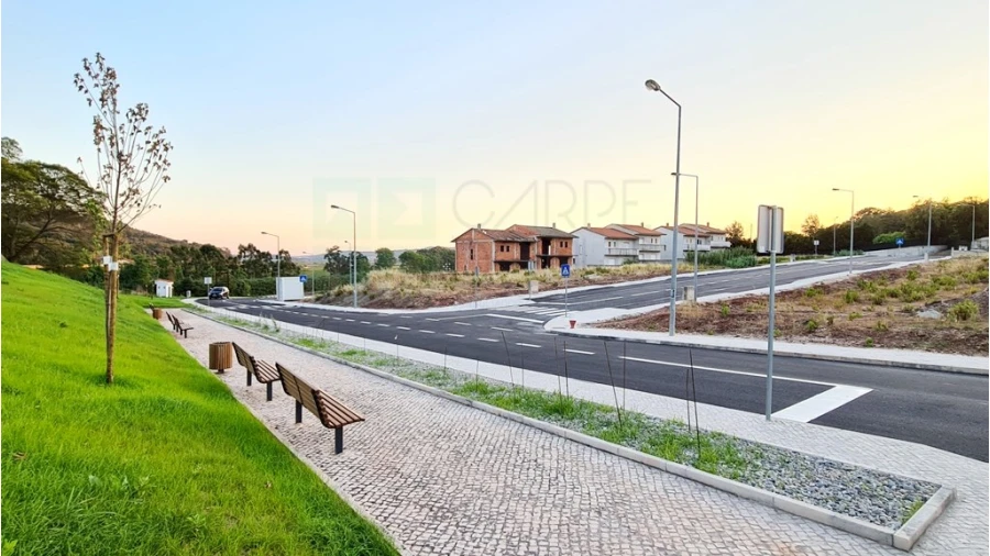 Terreno para Venda em Valado dos Frades Foto 4
