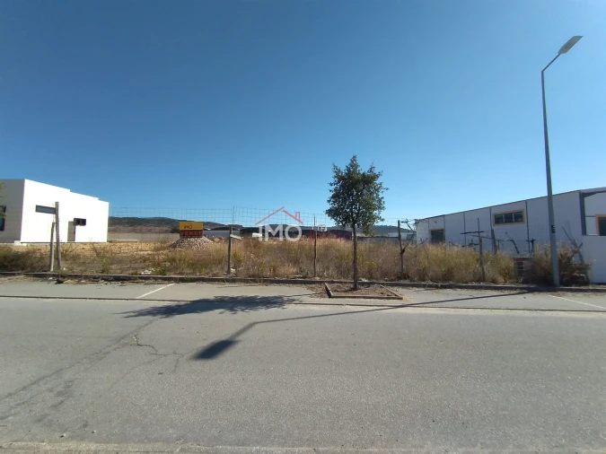 Terreno Comércio / Armazém para Venda em Urra Foto 2