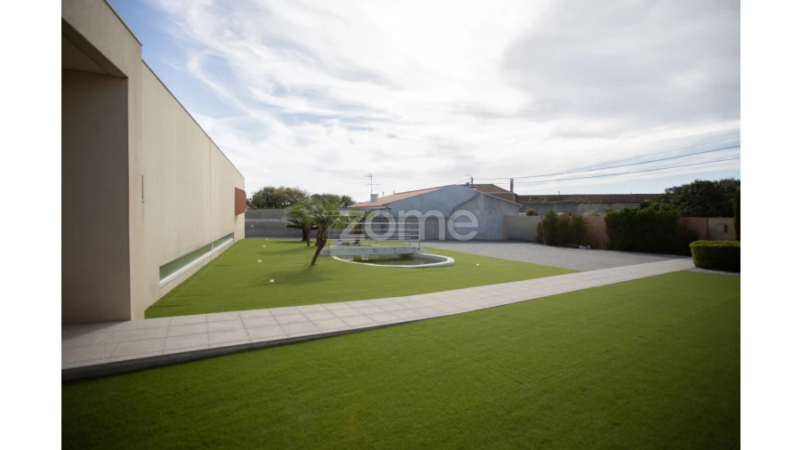 Moradia T4 para Venda em Cortegaça Foto 12