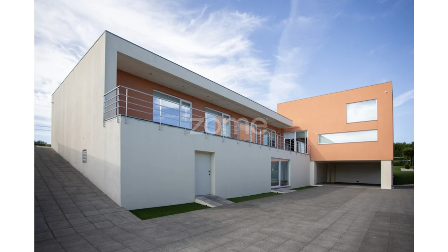 Moradia T4 para Venda em Cortegaça Foto 14