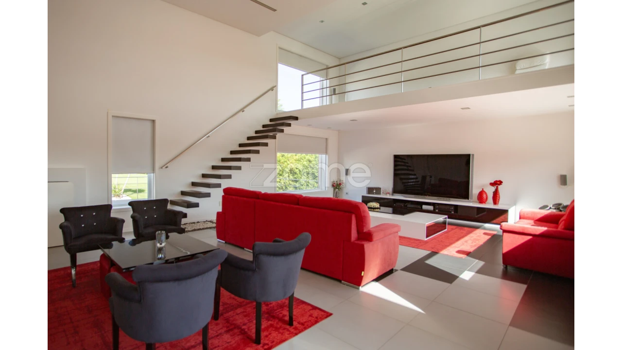 Moradia T4 para Venda em Cortegaça Foto 1