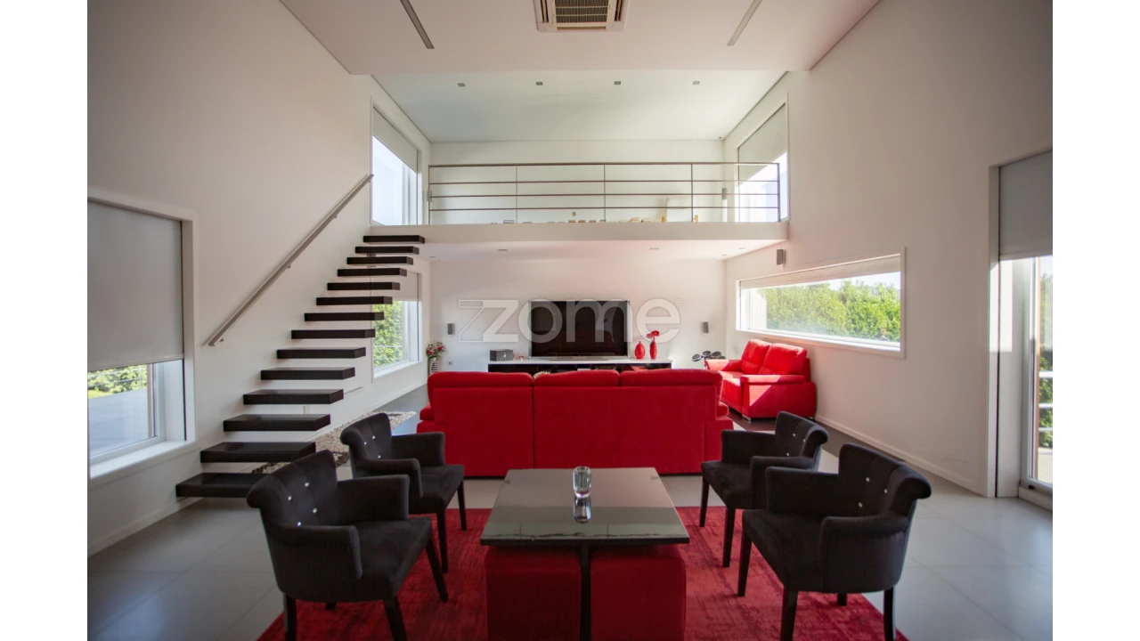 Moradia T4 para Venda em Cortegaça Foto 4