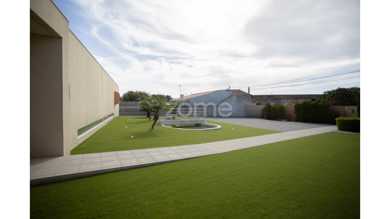 Moradia T4 para Venda em Cortegaça Foto 12