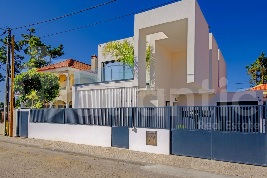 Moradia T4 para Venda em Charneca de Caparica e Sobreda Foto 4