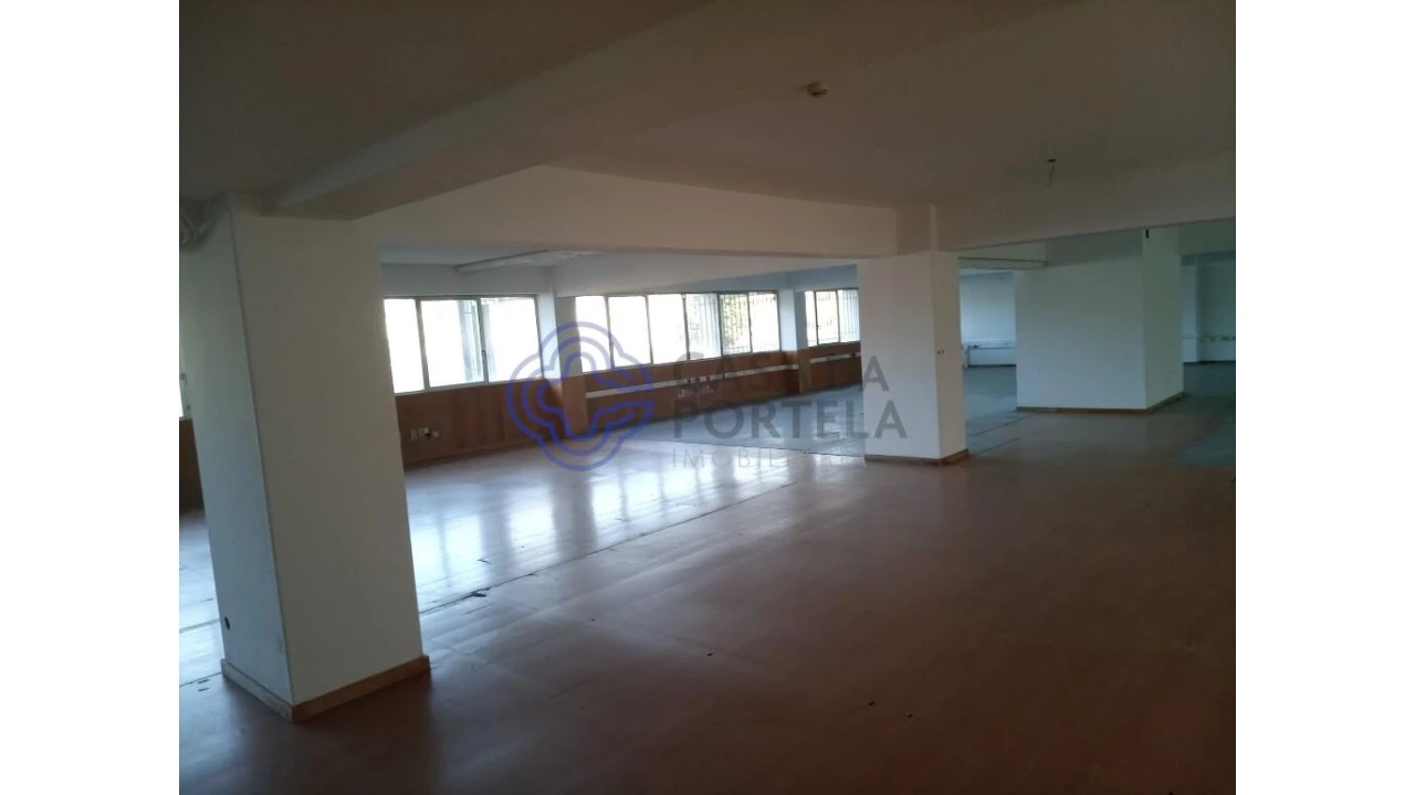 Escritório para Venda em Lordelo do Ouro e Massarelos Foto 9