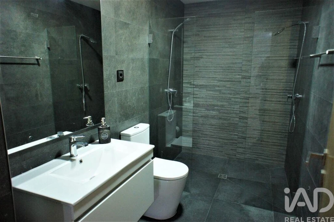 Moradia T4 para Venda em Vila Marim Foto 23