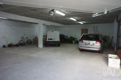 Moradia T4 para Venda em Vila Marim