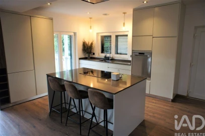 Moradia T4 para Venda em Vila Marim
