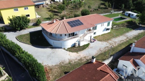 Moradia T4 para Venda em Vila Marim