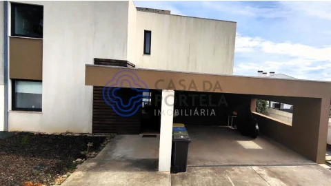 Moradia T3 para Venda em São João da Madeira