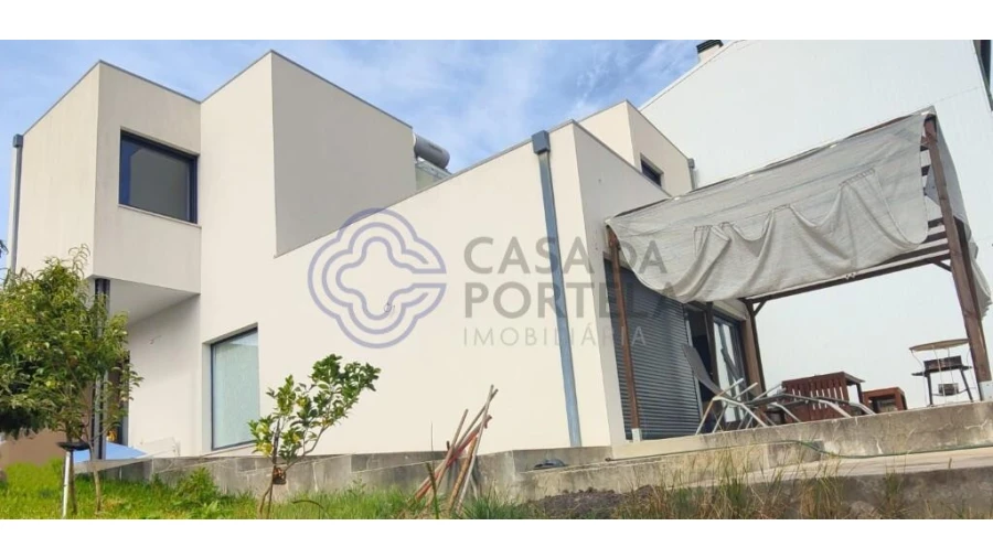 Moradia T3 para Venda em São João da Madeira Foto 28