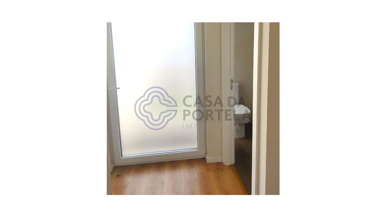 Moradia T3 para Venda em São João da Madeira Foto 24