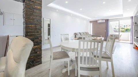 Apartamento T2 para Venda em Albufeira e Olhos de Água