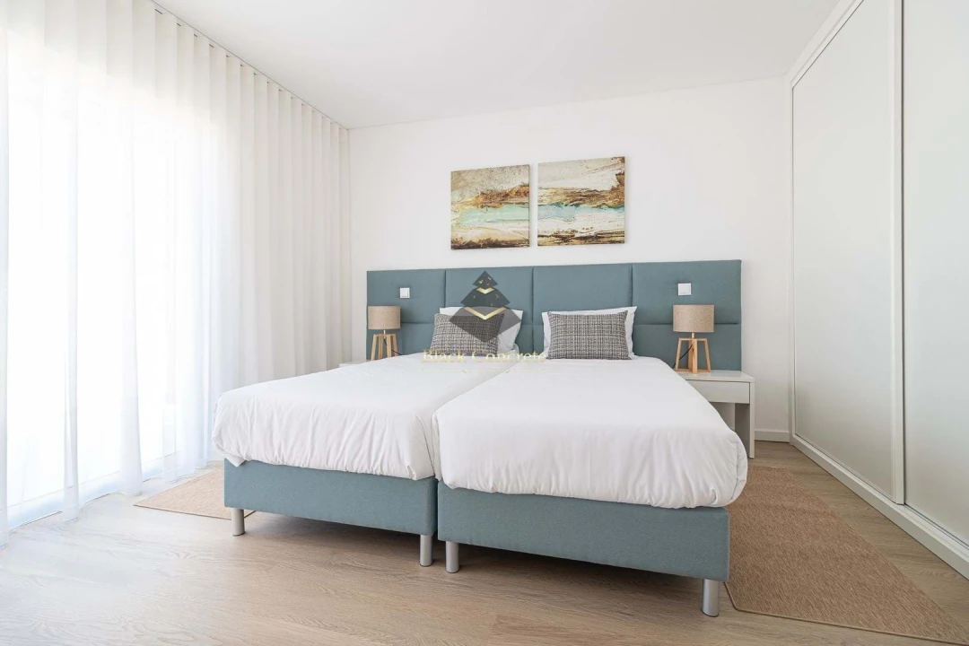 Apartamento T2 para Venda em Estômbar e Parchal Foto 10
