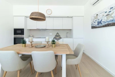 Apartamento T2 para Venda em Estômbar e Parchal