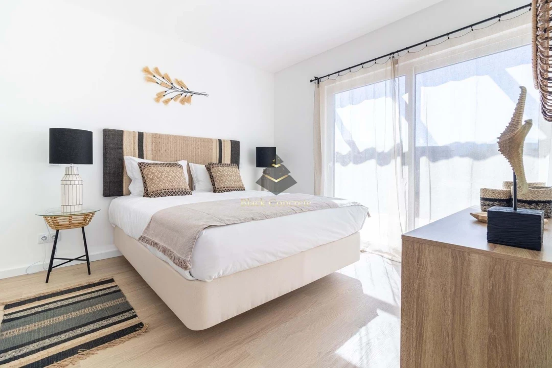 Apartamento T2 para Venda em Estômbar e Parchal Foto 20