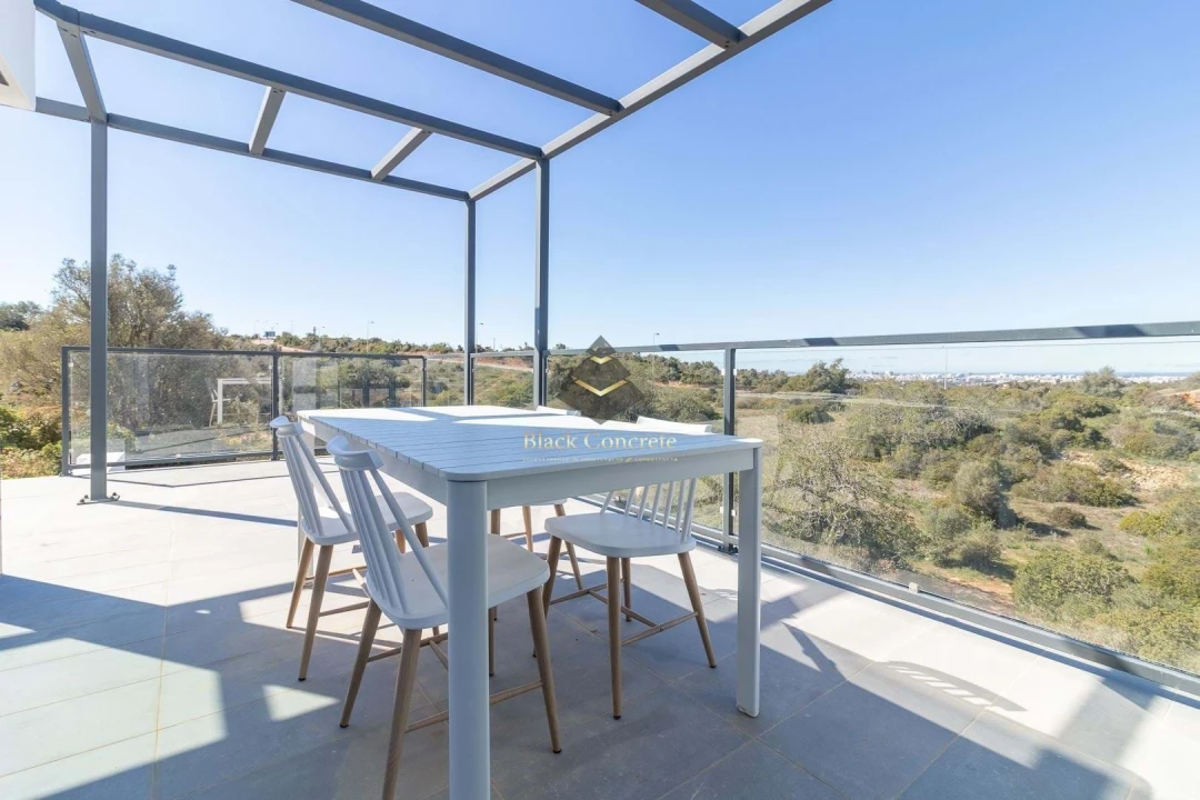 Apartamento T2 para Venda em Estômbar e Parchal Foto 18