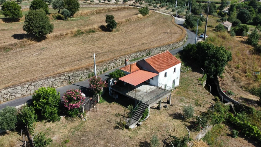 Quinta T3 para Venda em Teixoso e Sarzedo Foto 3