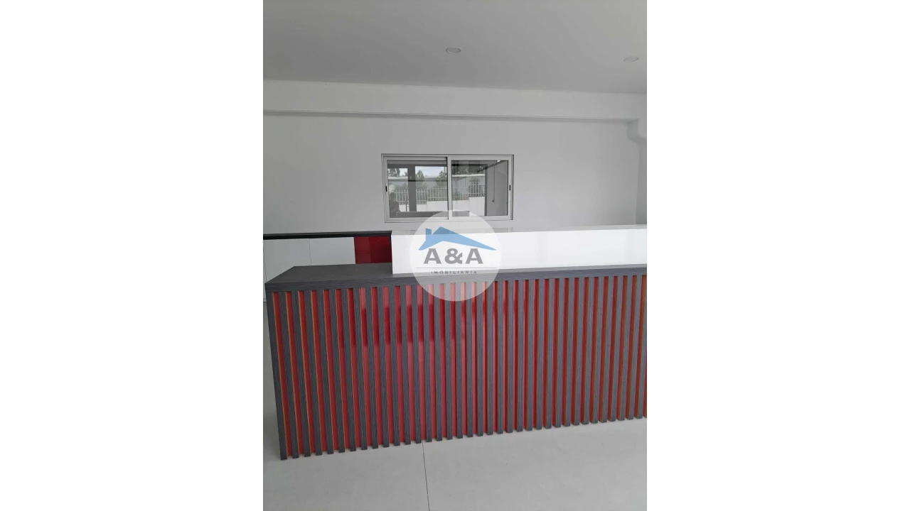 Armazém para Arrendamento em Porto de Mós - São João Baptista e São Pedro Foto 5