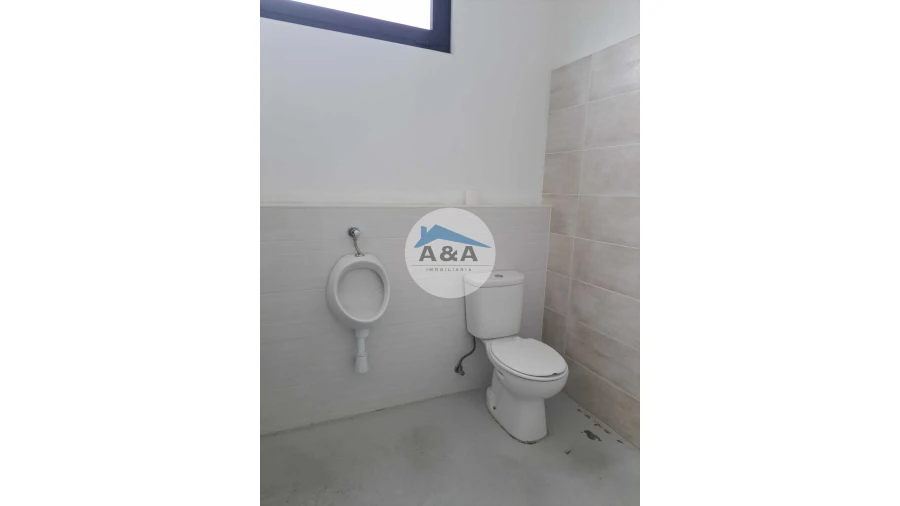 Armazém para Arrendamento em Porto de Mós - São João Baptista e São Pedro Foto 10