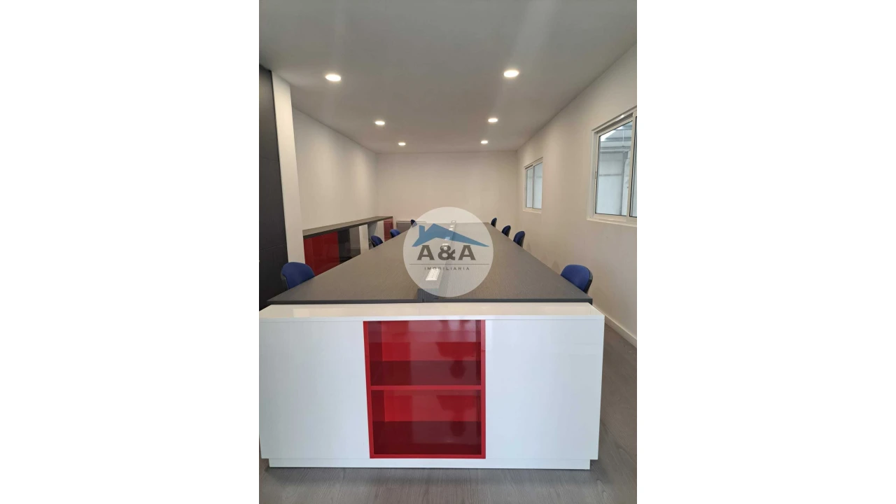 Armazém para Arrendamento em Porto de Mós - São João Baptista e São Pedro Foto 6