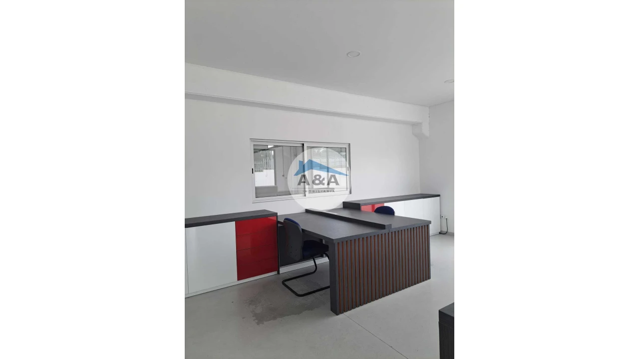 Armazém para Arrendamento em Porto de Mós - São João Baptista e São Pedro Foto 16