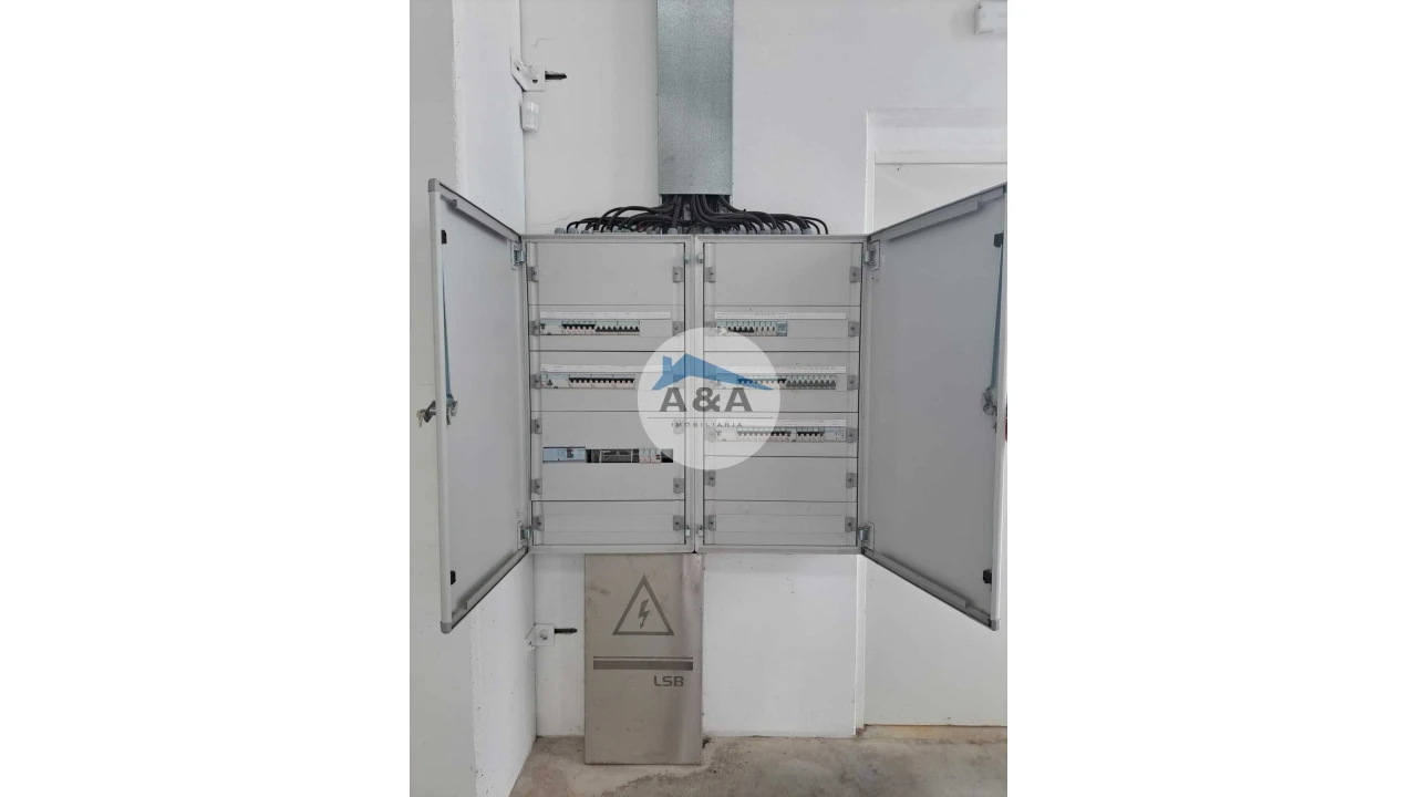 Armazém para Arrendamento em Porto de Mós - São João Baptista e São Pedro Foto 17