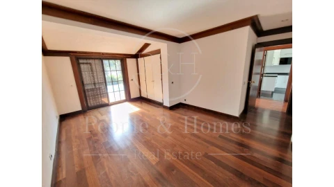 Moradia T4 para Arrendamento em Cascais e Estoril