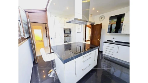 Moradia T4 para Arrendamento em Cascais e Estoril