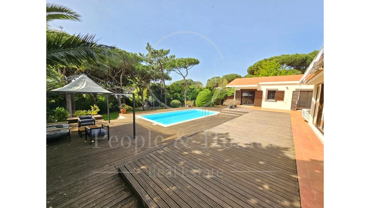 Moradia T4 para Arrendamento em Cascais e Estoril Foto 1