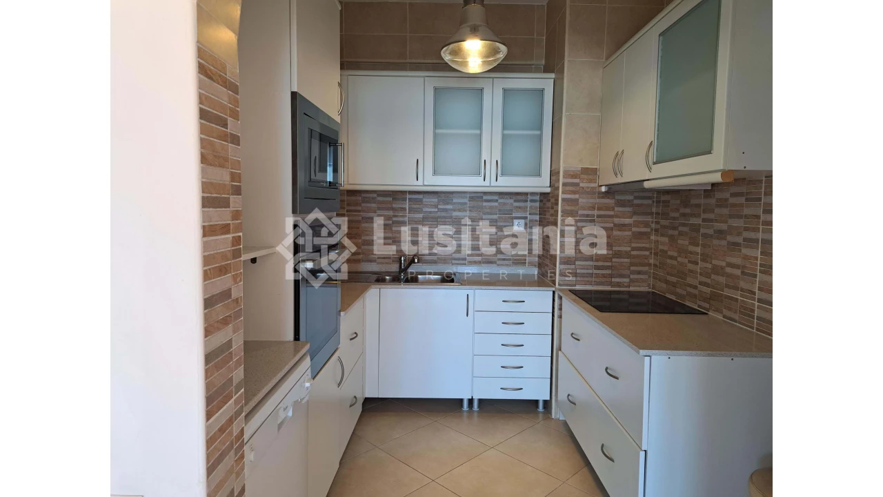 Apartamento T2 para Venda em Quarteira Foto 31
