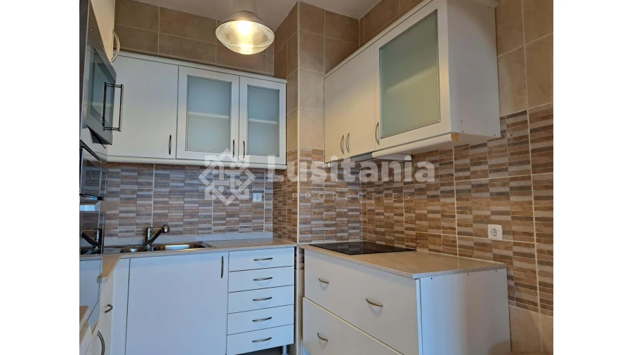 Apartamento T2 para Venda em Quarteira Foto 26