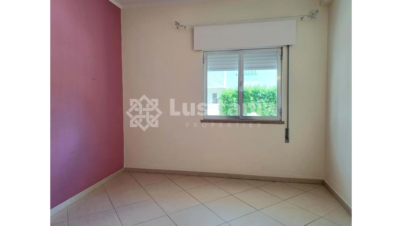 Apartamento T2 para Venda em Quarteira Foto 22