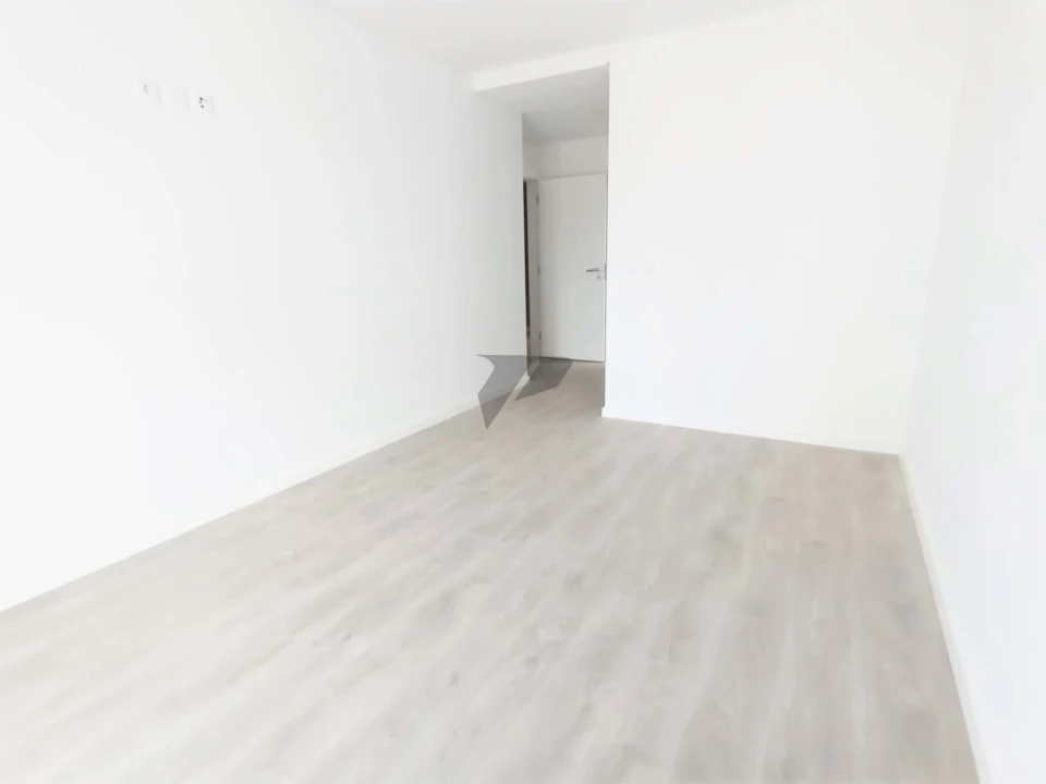 Apartamento T2 para Venda em Seixal Foto 7