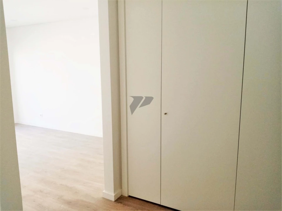 Apartamento T2 para Venda em Seixal Foto 11