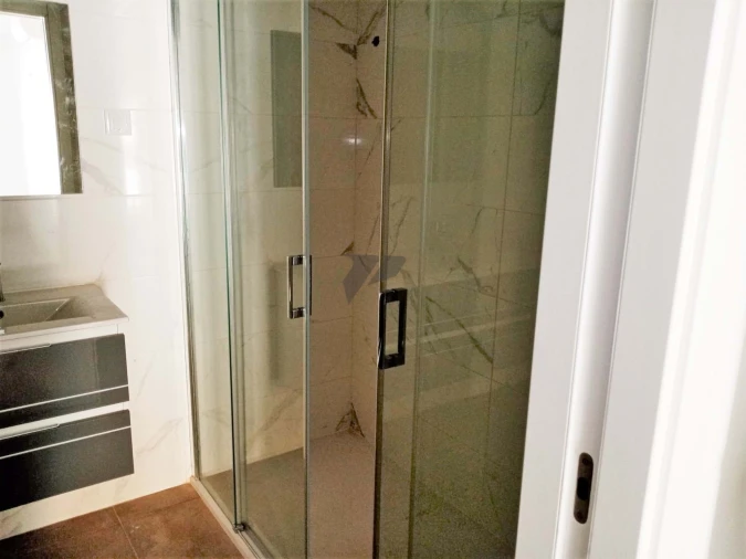 Apartamento T2 para Venda em Seixal Foto 14