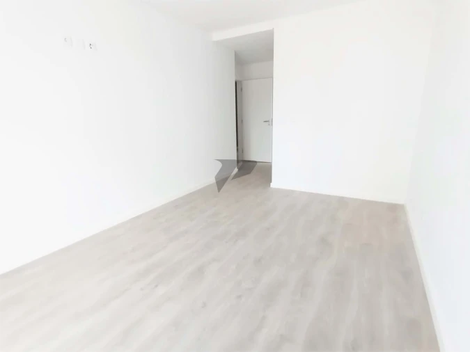 Apartamento T2 para Venda em Seixal Foto 7