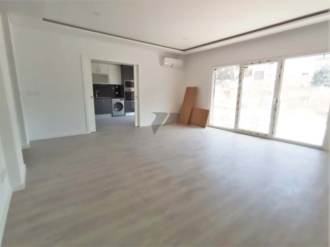 Apartamento T2 para Venda em Seixal Foto 2