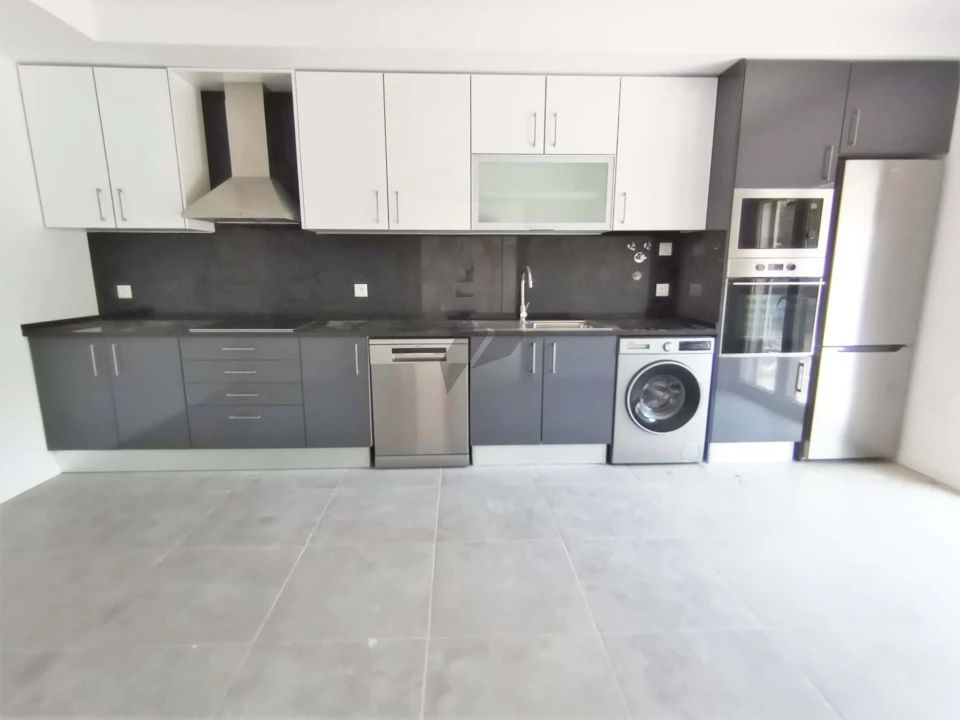 Apartamento T2 para Venda em Seixal Foto 4