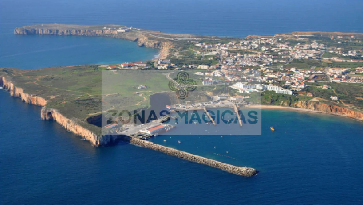 Terreno para Venda em Vila de Sagres Foto 1