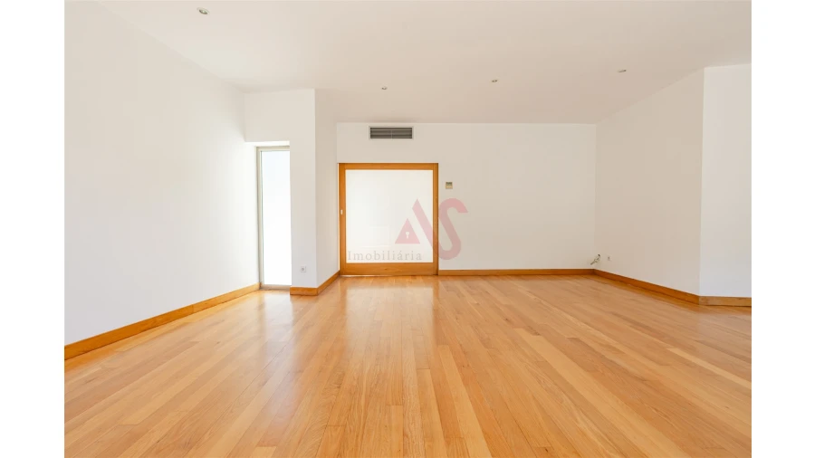 Moradia T4 para Venda em Teixeira e Teixeiró Foto 28