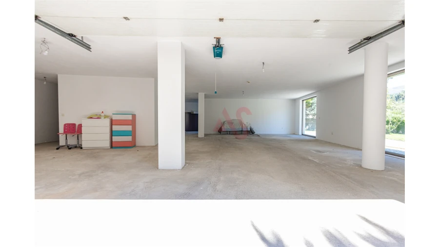 Moradia T4 para Venda em Teixeira e Teixeiró Foto 36