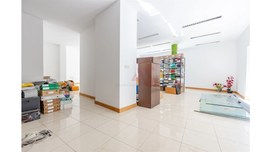 Moradia T4 para Venda em Teixeira e Teixeiró Foto 33