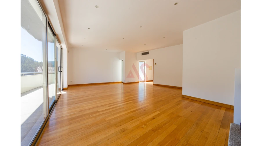 Moradia T4 para Venda em Teixeira e Teixeiró Foto 6