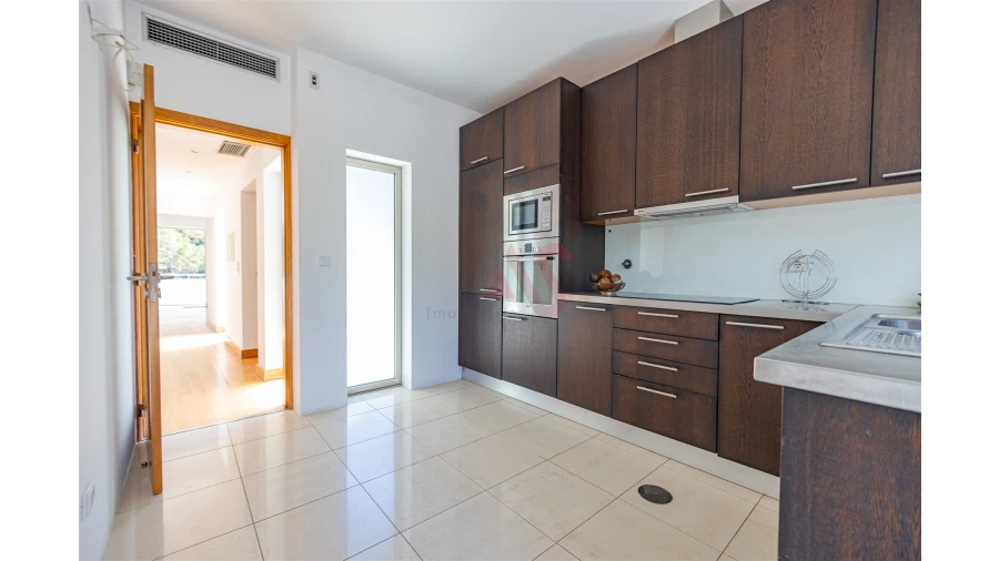 Moradia T4 para Venda em Teixeira e Teixeiró Foto 10