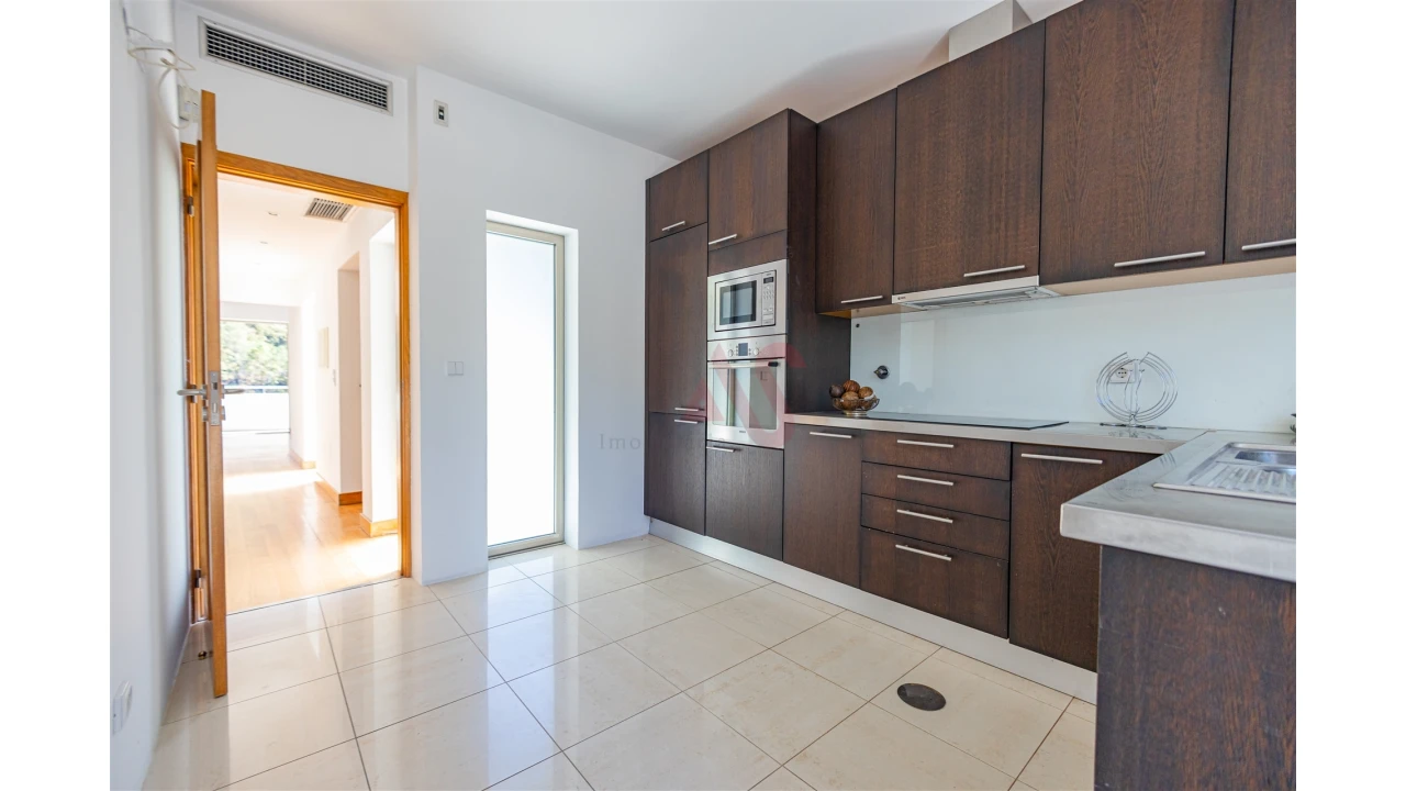 Moradia T4 para Venda em Teixeira e Teixeiró Foto 10